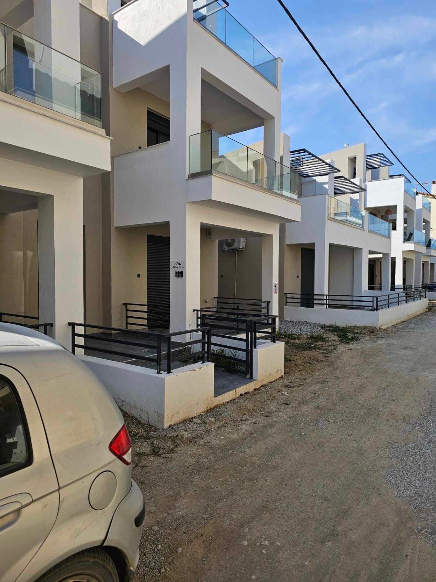 Artemis Apartment *